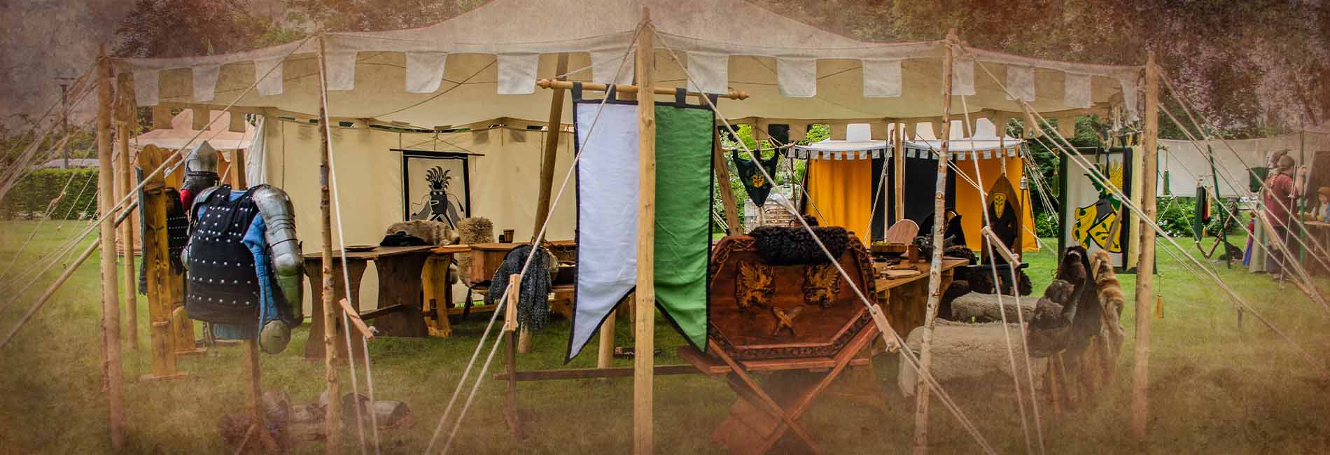 Gemeinschaftszelt im Lager